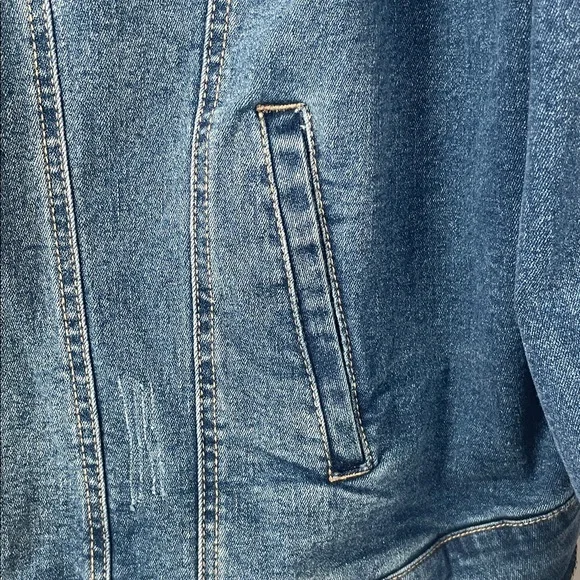 Torrid Classic Blue Jean Jacket 98%cotton - Picture 3 of 13